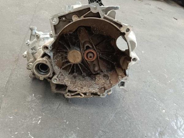 BOITE DE VITESSE VW/SEAT/SKODA/AUDI 1.0MPI CODE: SND - Vue 2